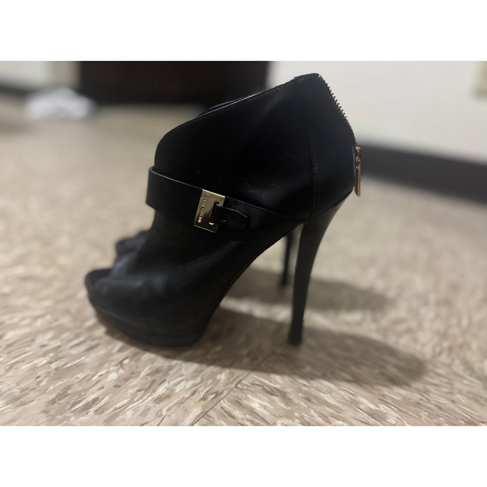 Michael Kors heels - Picture 5 of 8